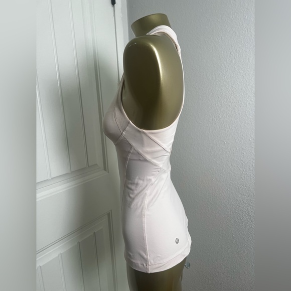 Lululemon Run: Make It Count Tank 2 - Picture 3 of 7